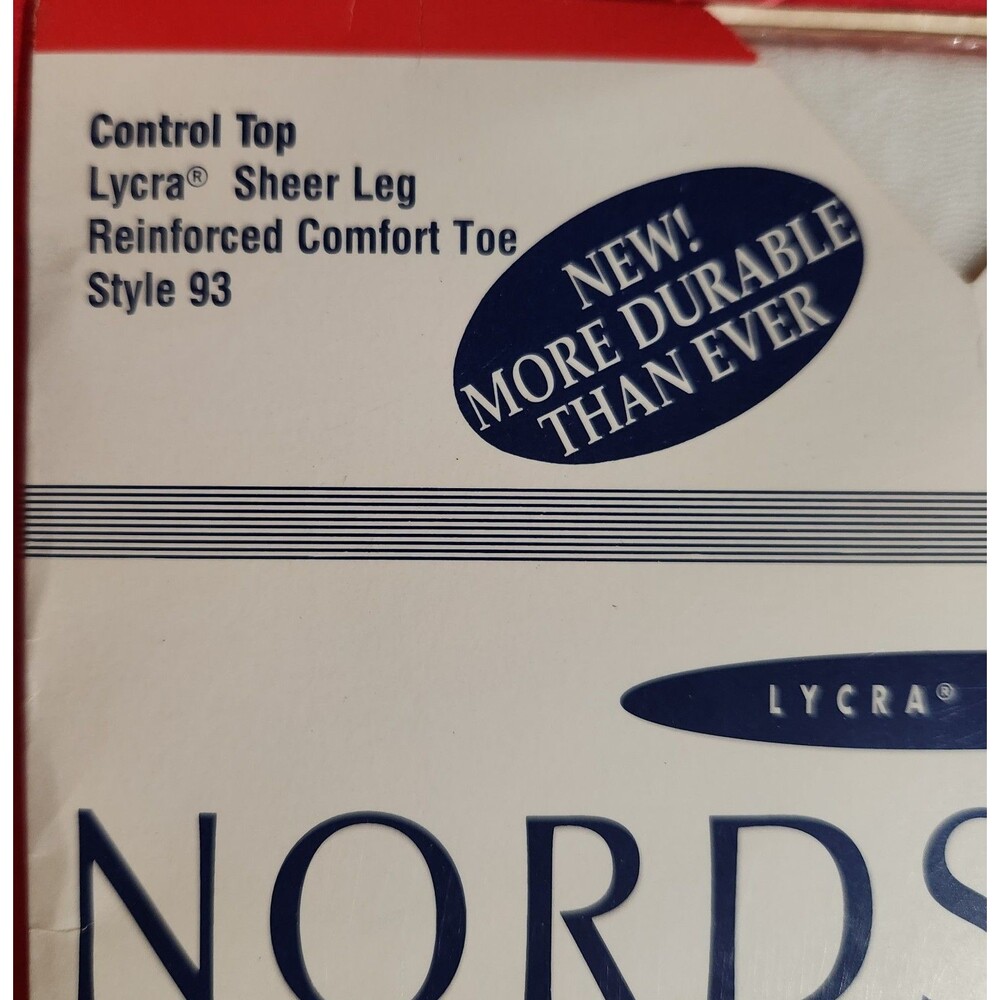 Nordstrom Hosiery Size D White Lycra Sheer Leg Reinforced Comfort Toe Style 93 - Picture 3 of 5